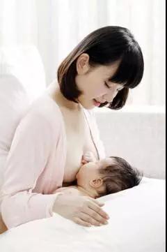 正确的哺乳姿势