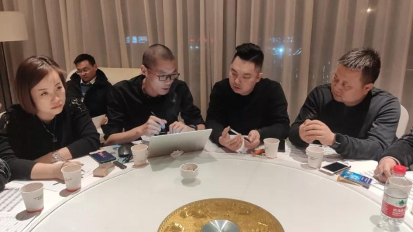 旅行·艺夏-蒙娜丽莎皮具2020夏季订货会圆满成功