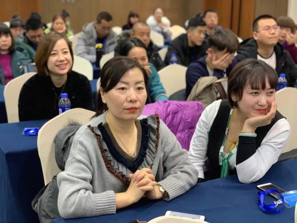 旅行·艺夏-蒙娜丽莎皮具2020夏季订货会圆满成功