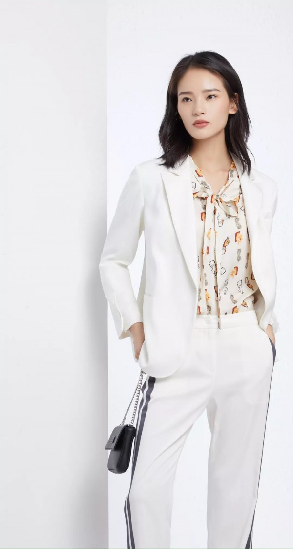 法路易娜-FALOUINA