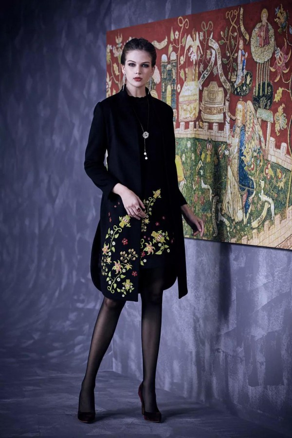 冬天连衣裙短裙怎么搭配  冬季连衣裙配什么外套