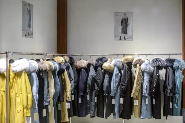 CHIC与中国（北京）国际皮草时装展合作签约仪式成功举行