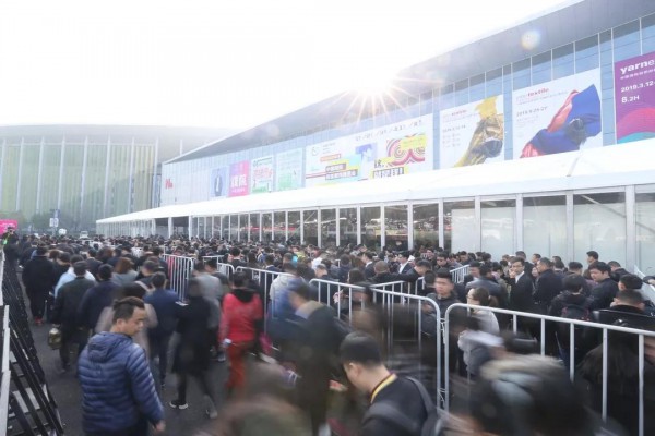 CHIC与中国（北京）国际皮草时装展合作签约仪式成功举行