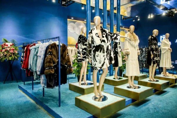 CHIC与中国（北京）国际皮草时装展合作签约仪式成功举行