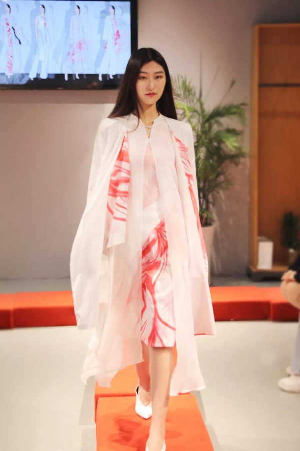 深大&迪凯 中国传统文化创新实战课程之三 —— 暨深圳大学美术与设计学院第一届“迪凯杯”中国传统文化传承与创新作品评比