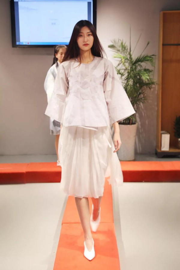 深大&迪凯 中国传统文化创新实战课程之三 —— 暨深圳大学美术与设计学院第一届“迪凯杯”中国传统文化传承与创新作品评比