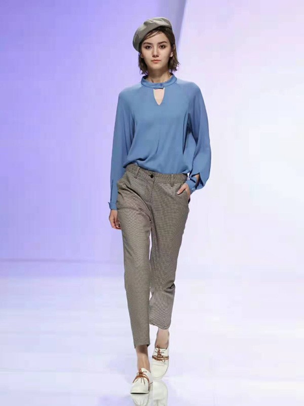 法路易娜-FALOUINA