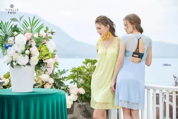 伊丝艾拉美背内衣 一件美背Look玩转万种风情