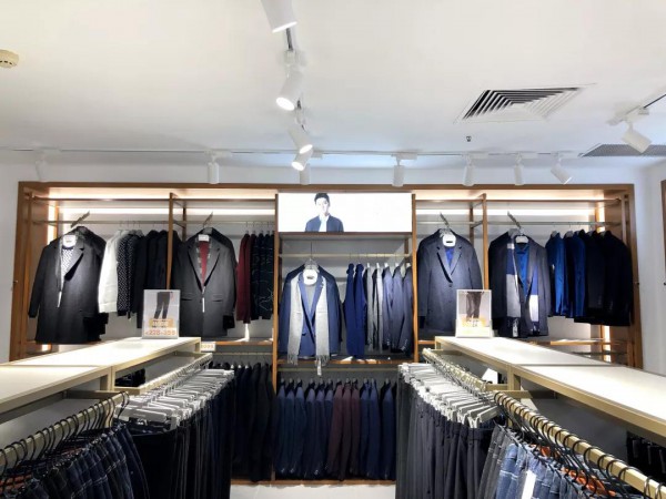 罗蒙新零售山东威海环翠区利群购物广场店盛大开业