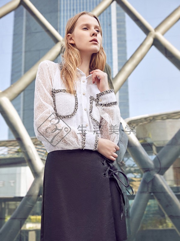 职场女性的气质穿搭 将优雅演绎出来