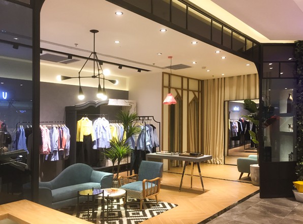 开一家女装店赚钱吗?女装店一年能赚多少钱?