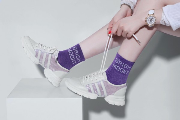 投资开店优选丹比奴快时尚鞋包集成店 整店输出投入少!