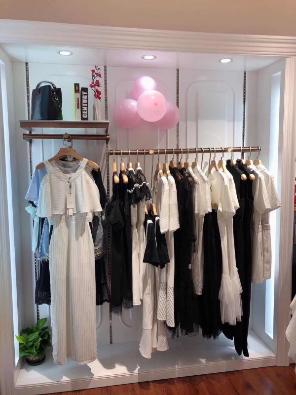 满分! 莎斯莱思女装广受大众好评成为行业年度优秀连锁品牌