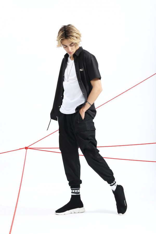 初秋怎么穿搭 Saslax莎斯莱思与你一同探索时尚的道路