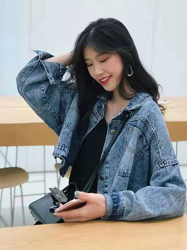 秋季流行的外套  宝洛莎带你了解秋的魅力