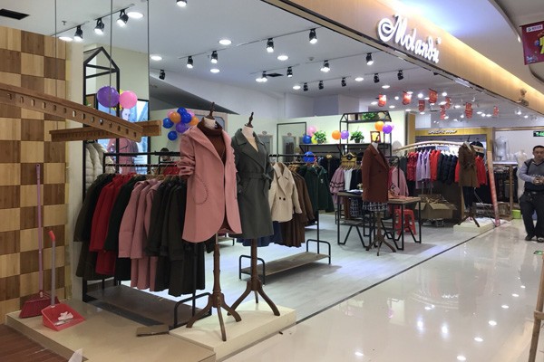 如何装修好一家服装店 摩兰度教你几招