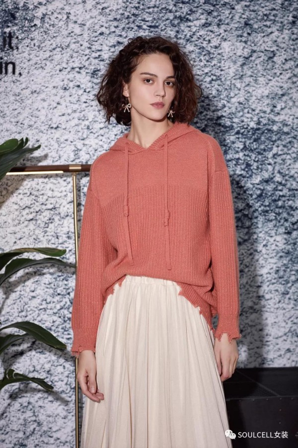 苏昔女装冬装上市 时尚易逝风格永存
