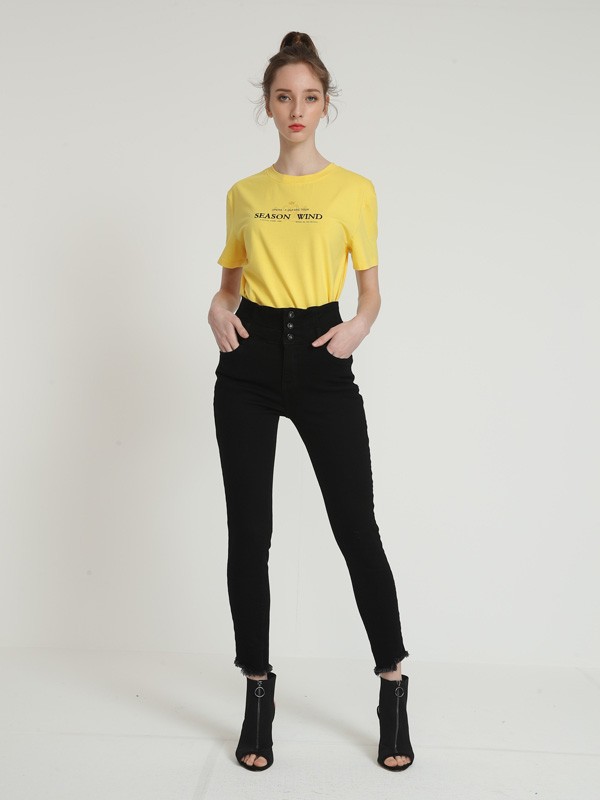 女生扎丸子头可以怎么搭配 季候风有哪些穿搭参考