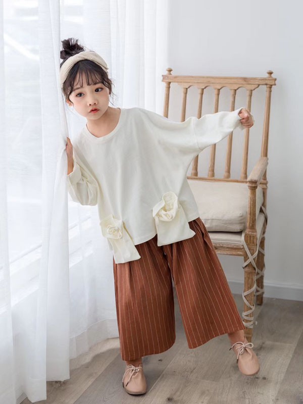 什么鞋子配中筒袜好看 小白鞋配什么颜色中筒袜好看