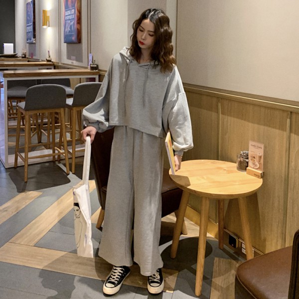 秋天卫衣怎么搭配