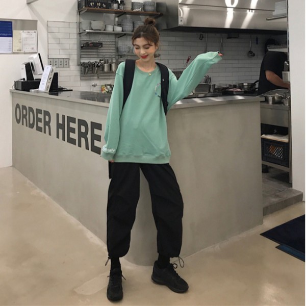 秋天卫衣怎么搭配