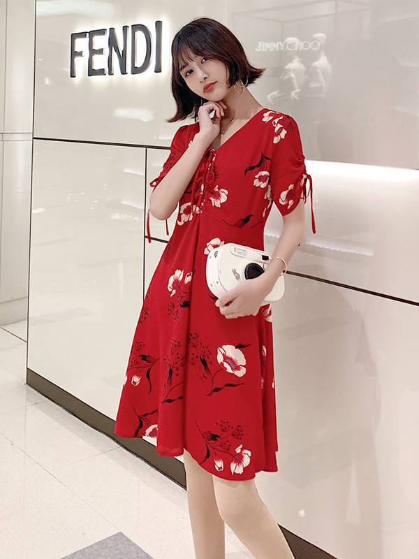 夏季时尚连衣裙 穿出时尚魅力