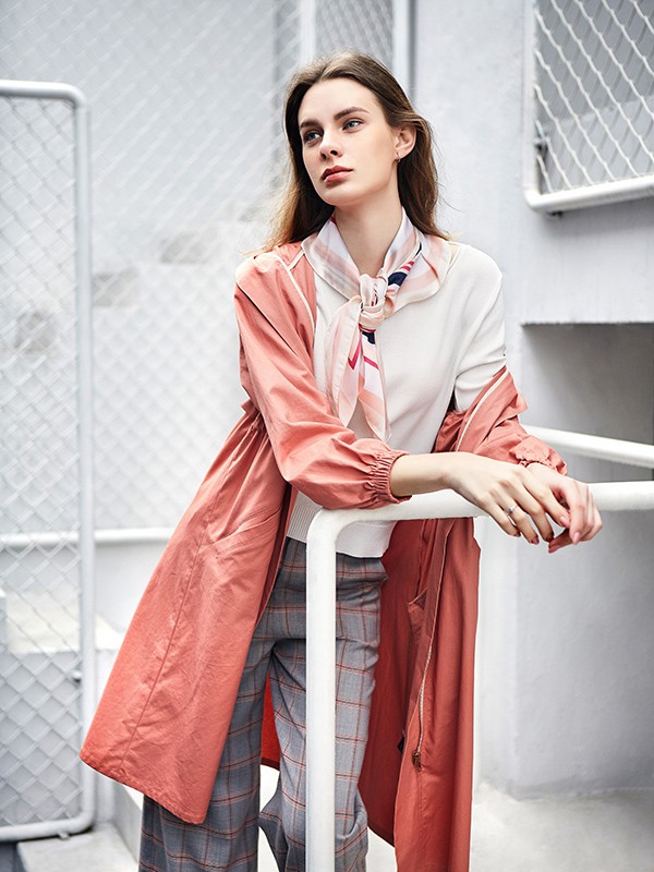 职场中这么穿 气质又优雅