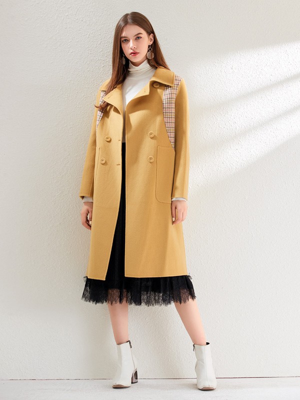 今年流行什么颜色呢子外套 黄色外套配什么颜色裤子