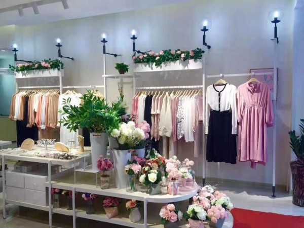 37°生活美学女装品牌综述 实体店的未来将由网红经济开启