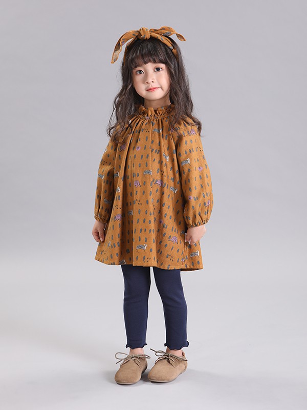 小女孩国庆出游巧穿搭 教你轻松穿出时尚感