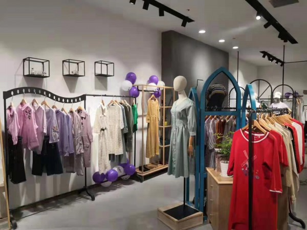 热烈祝贺ART艺域在海南南亚广场店盛大开业!祝生意兴隆!