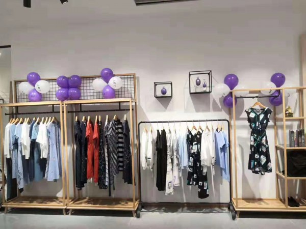 热烈祝贺ART艺域在海南南亚广场店盛大开业!祝生意兴隆!