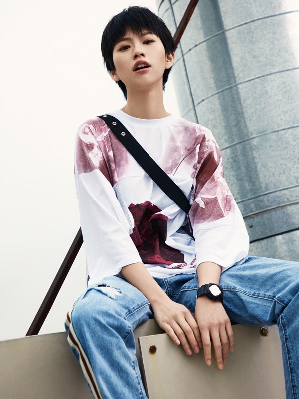 扎染上衣怎么搭才出彩 木果果木教你一招秒变酷女孩