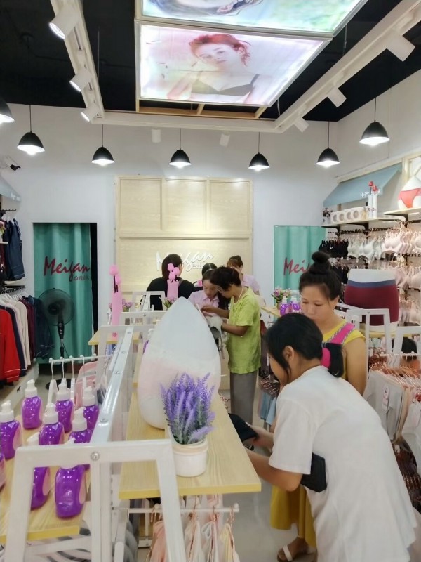 祝玫瑰春天在河南开封店盛大开业 也预祝相继开业的16家店铺生意兴隆!