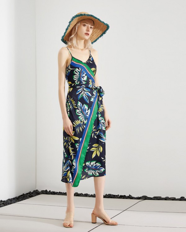 现在适合穿无袖连衣裙吗 宠爱女人为你打造不一样的魅力