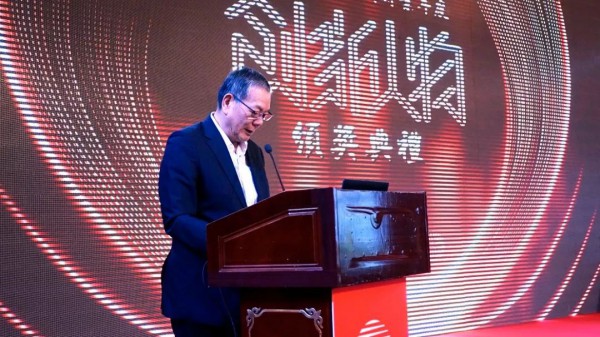 在传承中创新!罗蒙盛静生荣获中国纺织服装行业年度创新人物称号