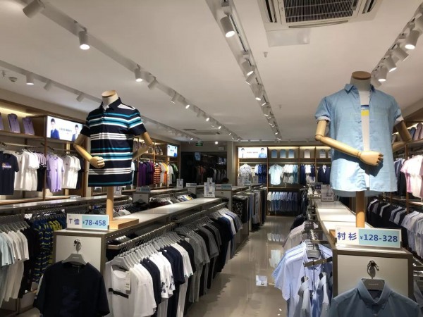 热烈祝贺罗蒙新零售河南扶沟凤凰商业街店盛大开业