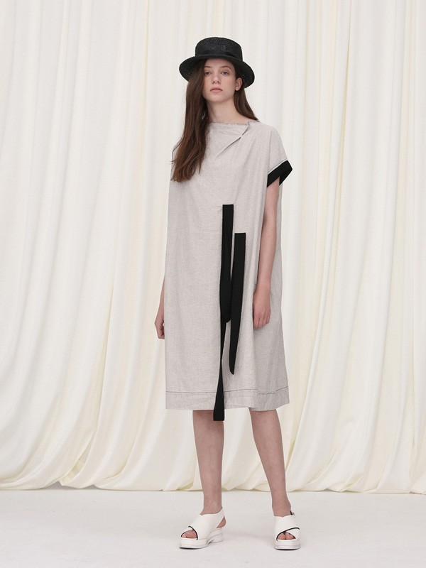 简约休闲宽松搭配 让你体会其中舒适的奥妙