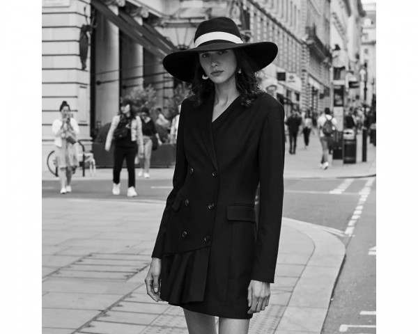 每个魅力女孩的必杀技是什么 get MISS SIXTY新品经典大片