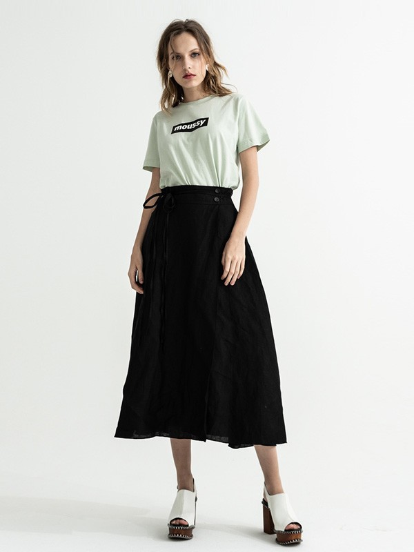 简约不失时尚感的造型怎么搭配 moussy有哪些优质单品