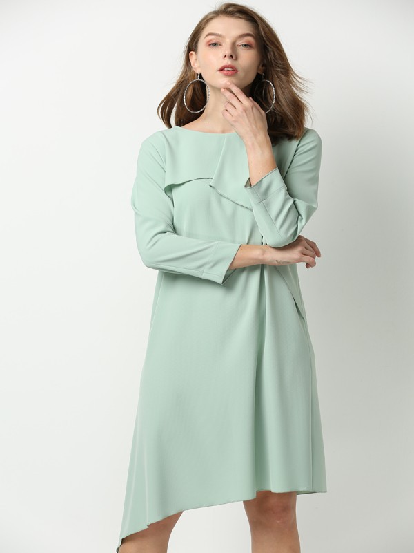 亮色系的阔腿裤好驾驭吗 简约单品打造不凡造型