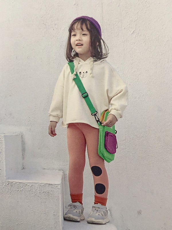 秋季女童穿什么最好看 当然是选择依草轩