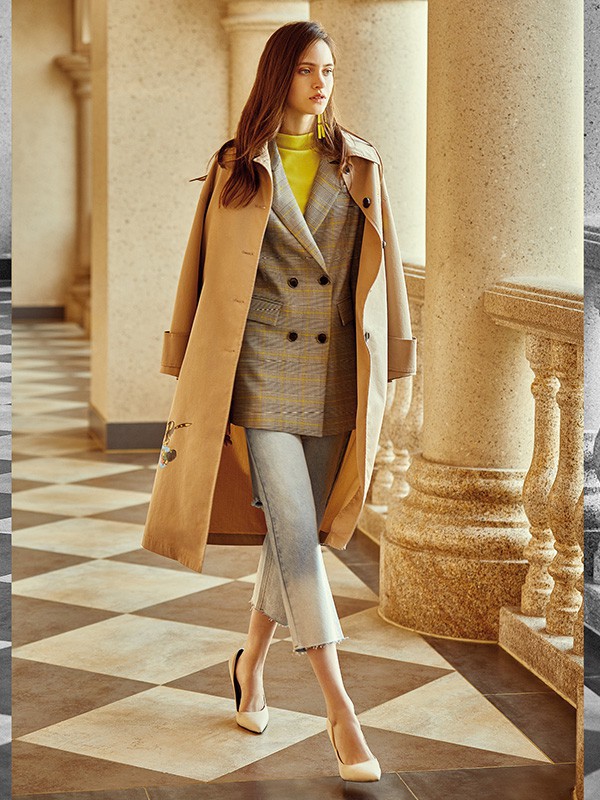 秋季必备的格子西装外套搭配示范 不管是内搭还是外穿都气质十足