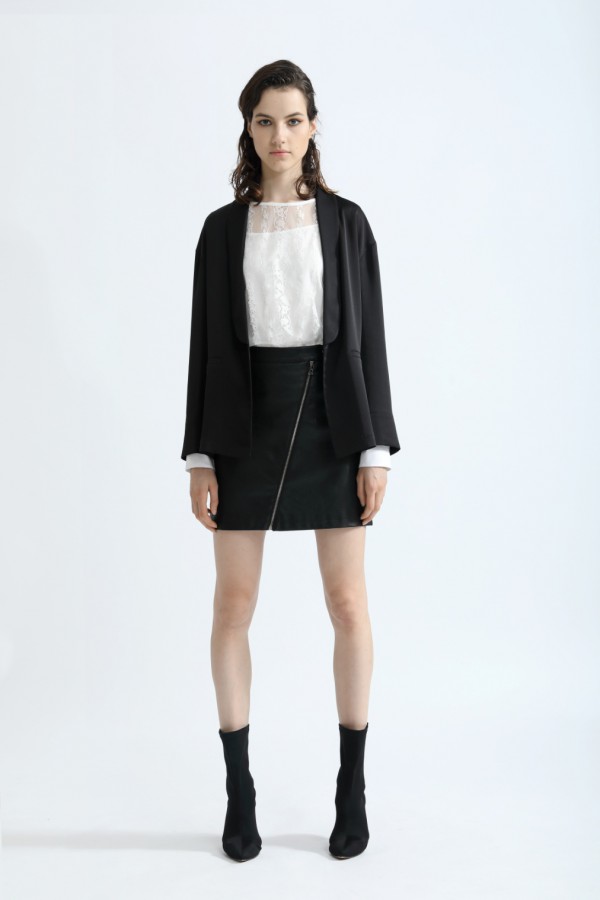 初秋流行的丹比奴小西装备起来 帅气girl非你莫属!