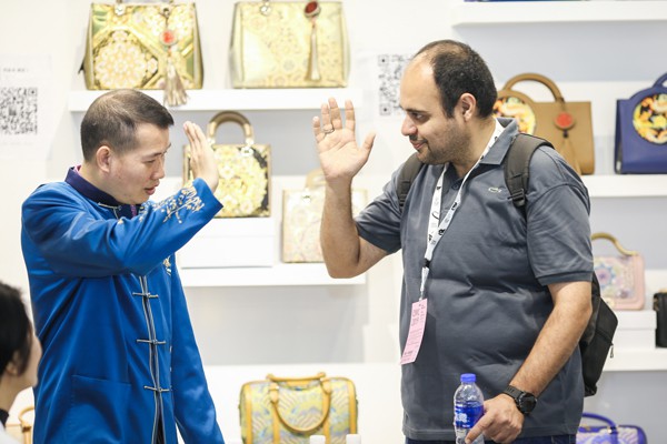 富力·环贸港携众多原创品牌亮相CHIC秋季展成全场焦点