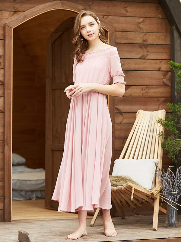 衣服颜色搭配什么好 连衣裙给你解答