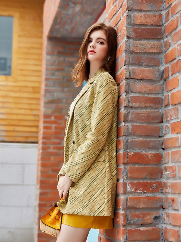 25岁适合穿什么衣服 早秋你可能还缺一款西装