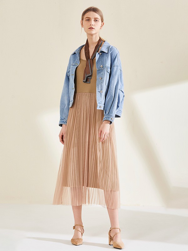 秋季这样穿轻松显瘦10斤 女生必看的秋季穿搭技巧