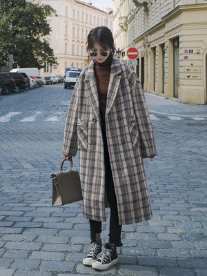 格纹大衣怎么搭配出冬季复古范