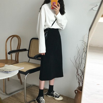 黑色长裙配什么上衣